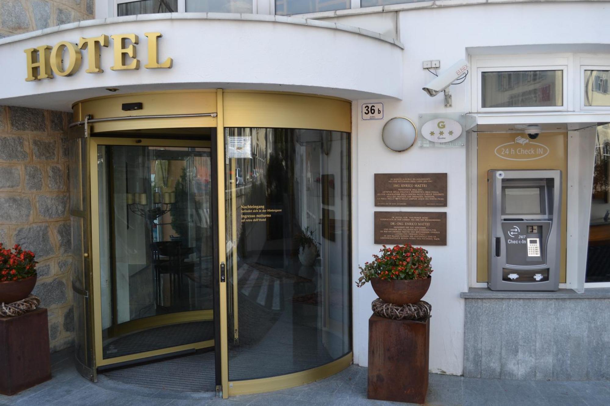 Hotel Goldene Rose Brunico Ngoại thất bức ảnh